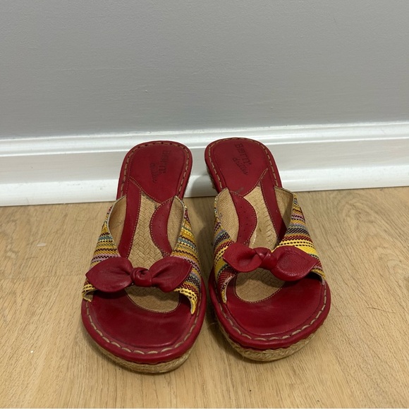 BORN Drilles Red Striped Espadrilles Wedge Mule Open Toe Bow Sandals Size 7 - Picture 2 of 8